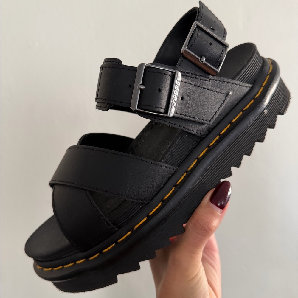 Dr. Martens Voss
